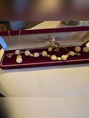 Karen Lynn Faux Ivory Rose 12K Gold Filled Bracelet & Necklace +Pin +earrings Vt